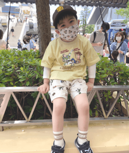 🩷🤍🍬𝕍𝕒𝕟𝕖𝕝𝕝𝕠𝕡𝕖'𝕤 𝕊𝕨𝕖𝕖𝕥 ℙ𝕠𝕡 𝕎𝕠𝕣𝕝𝕕🍬🩷💜パルパル第3弾はじまった💖 主役はわたし！ヴァネロペです💖 👗🍭💚 @pickypixie_official @disneyfan_d@ayachan0803 親子ディズニー 子連れディズニー ディズニー女子