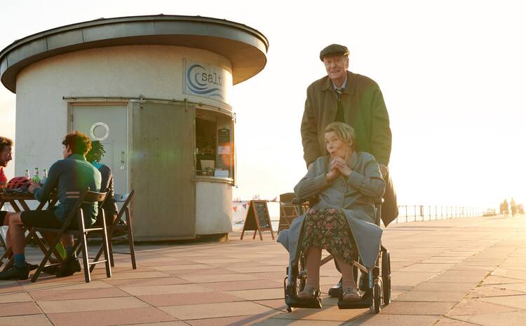 車イスで江の島を攻略！！垂直の移動はお籠でどうぞ ^^♪ 2017 11 23障がい者と共に創るバリアフリーゲストハウスを鎌倉にオープン！ 高野朋也 NPO団体 i-link-u 代表- クラウドファンディングREADYFOR
