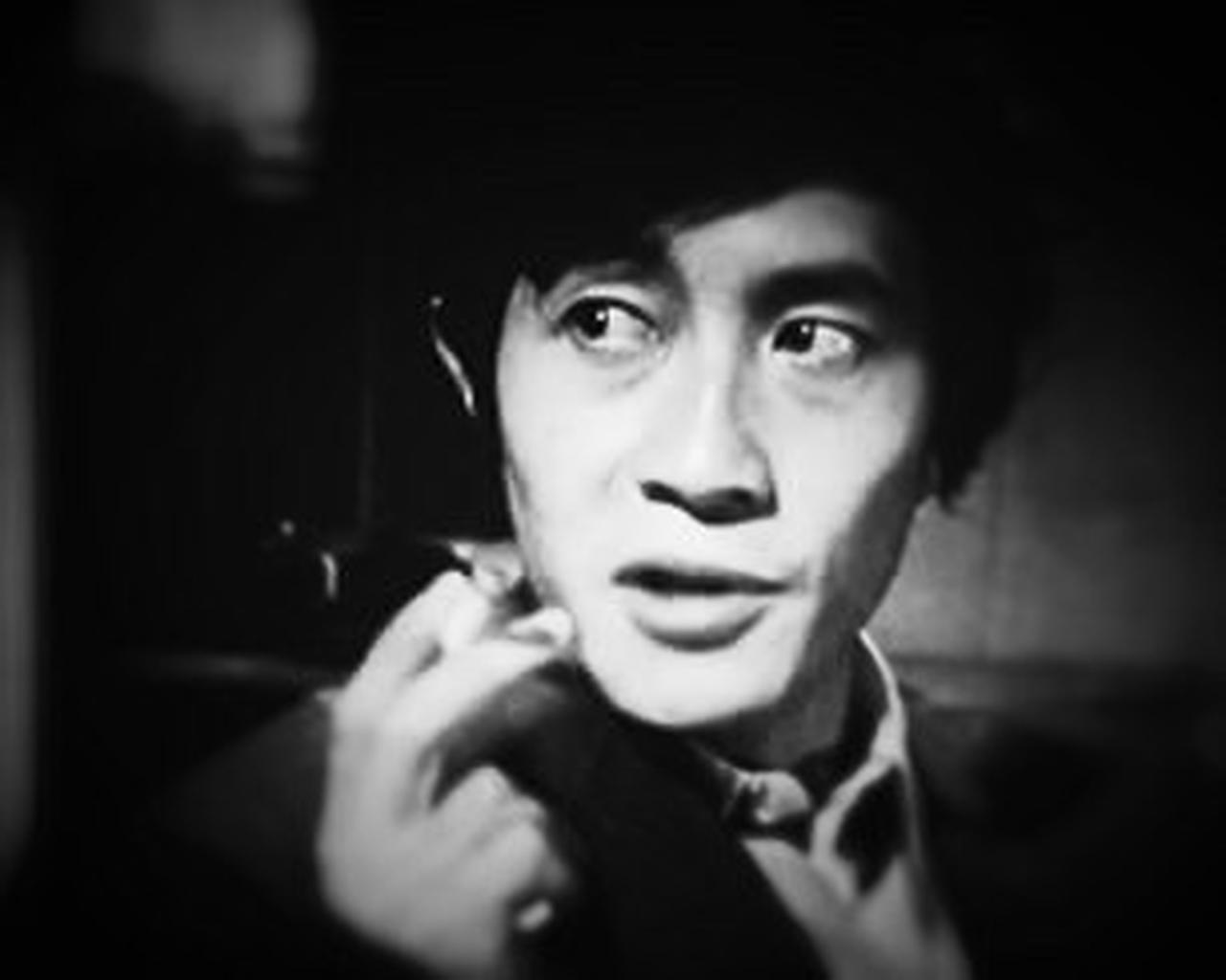 命日 樹木希林さん 結婚会見で豪快に葉巻を 秘蔵写真で振り返るクールな素顔女性自身