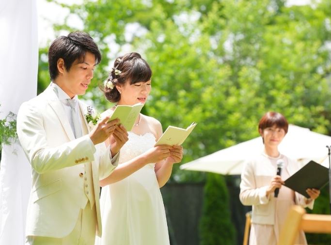 プロの例文12集 ふたりらしい人前式を叶える「誓いの言葉」の作り方