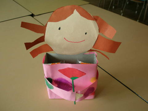 年長さんとのプレゼント交換沼津聖マリア幼稚園