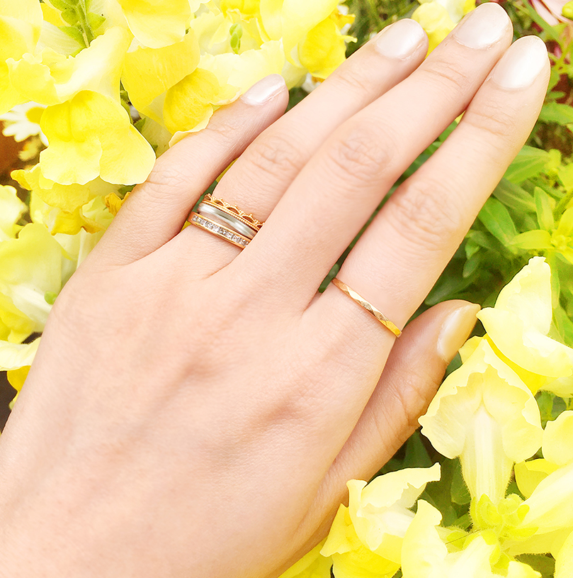 何本までOK？リングの重ね付けで、指先のおしゃれをもっと楽しみましょう♪キナリノ