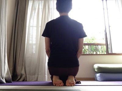 正座する女性の後ろ姿の浮世絵イラスト素材Ukiyoe Stock