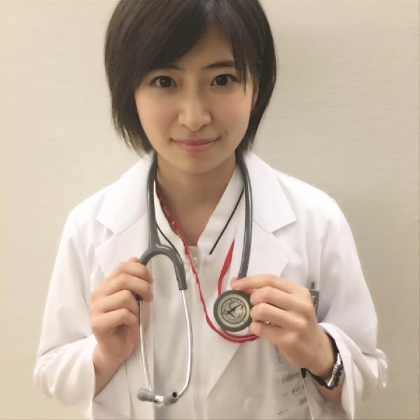 南沢奈央の読書日記 母と韓国旅行してきました。 そのお供に持って行った ナテジュ さんの詩集 心がそっと傾く 行きは日本語翻訳で、帰りは原文で味わいました✈️📕 ↓ 本の総合情報サイトBookBangにて更新