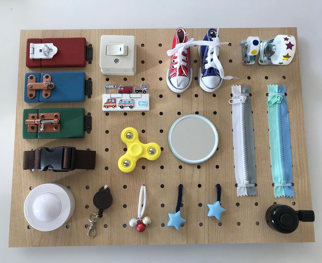 0歳向け手作り引っ張りタマゴの遊び方