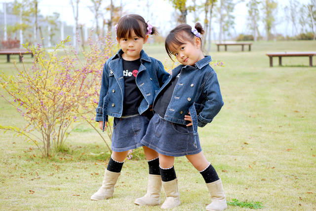 双子の名前ってどうする？先輩ママの名付けアイデア大公開！ママリ