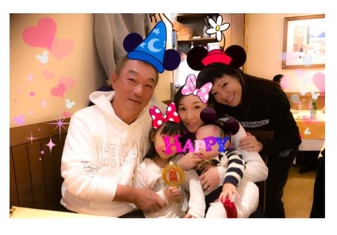 辻希美が四人目の子供を妊娠で公開 隠された父親の正体に一同驚愕 ！元タレントで有名な彼女が加護亜依と共演NGの理由 意外な恋愛遍歴に言葉を失う- YouTube