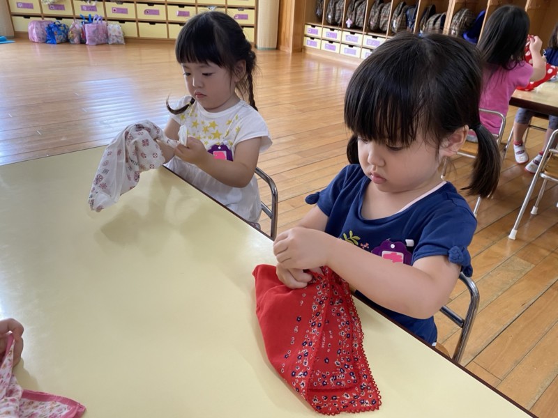 ランチクロス シワになりにくい ナフキン 通販 ハンカチ お弁当包み バンダナ パンダ 車 おにぎり きんちゃく ネームタグ ネーム 子供