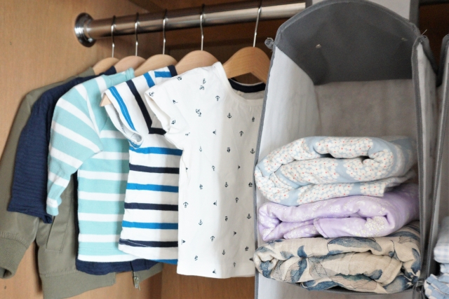 増える子供服をどう収納する？手放し方と子供目線の収納術 - くらしスタイル研究所