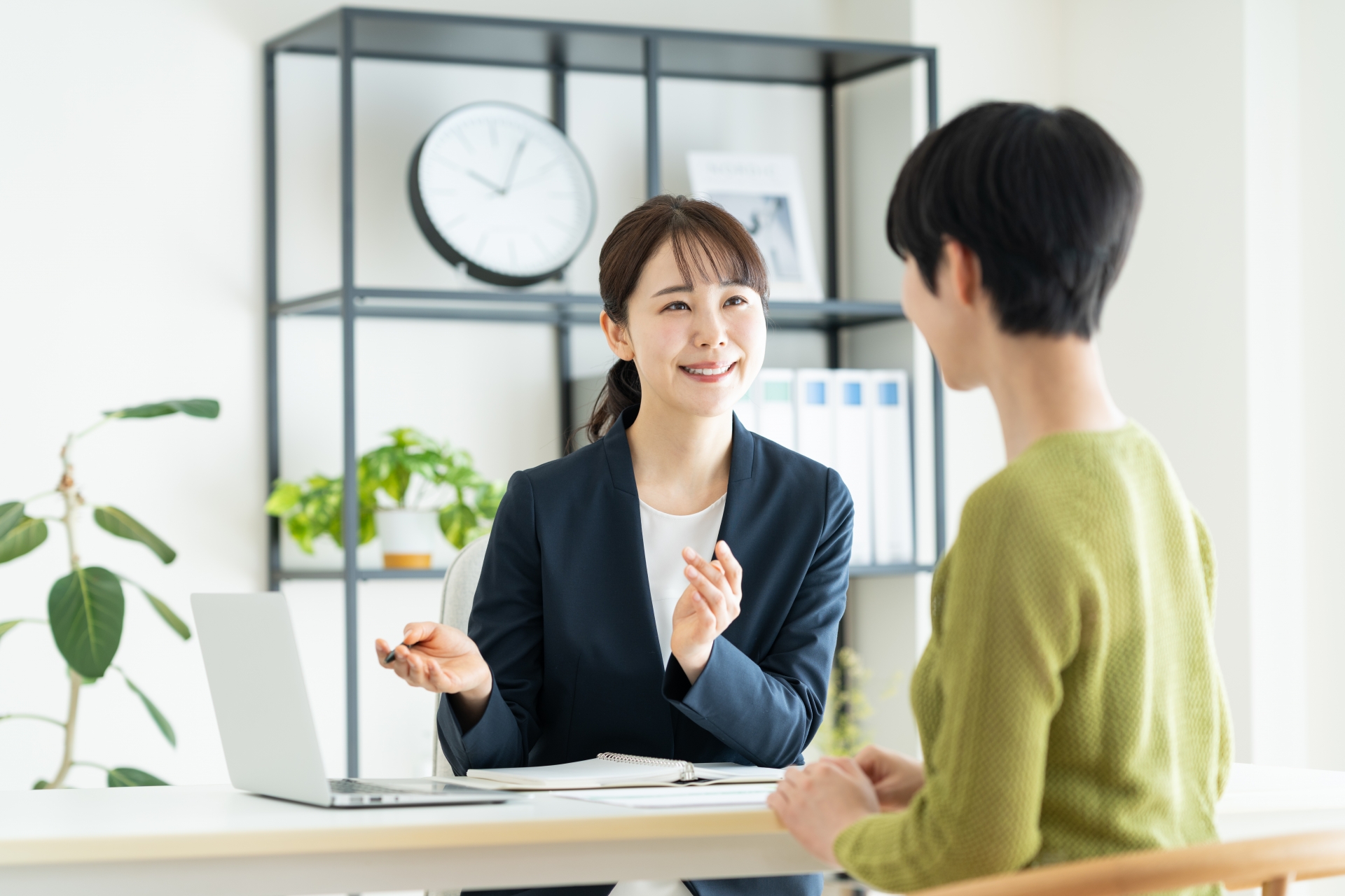 子育てママが派遣で働くメリット・デメリット！正社員になる方法も紹介工場・製造業の仕事情報のコラムワポティ株式会社ユース