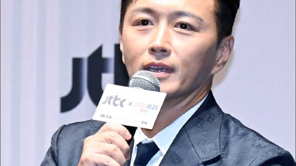 チン・テヒョン＆パク・シウン、養子縁組した大学生の娘の写真公開-Chosun Online 朝鮮日報