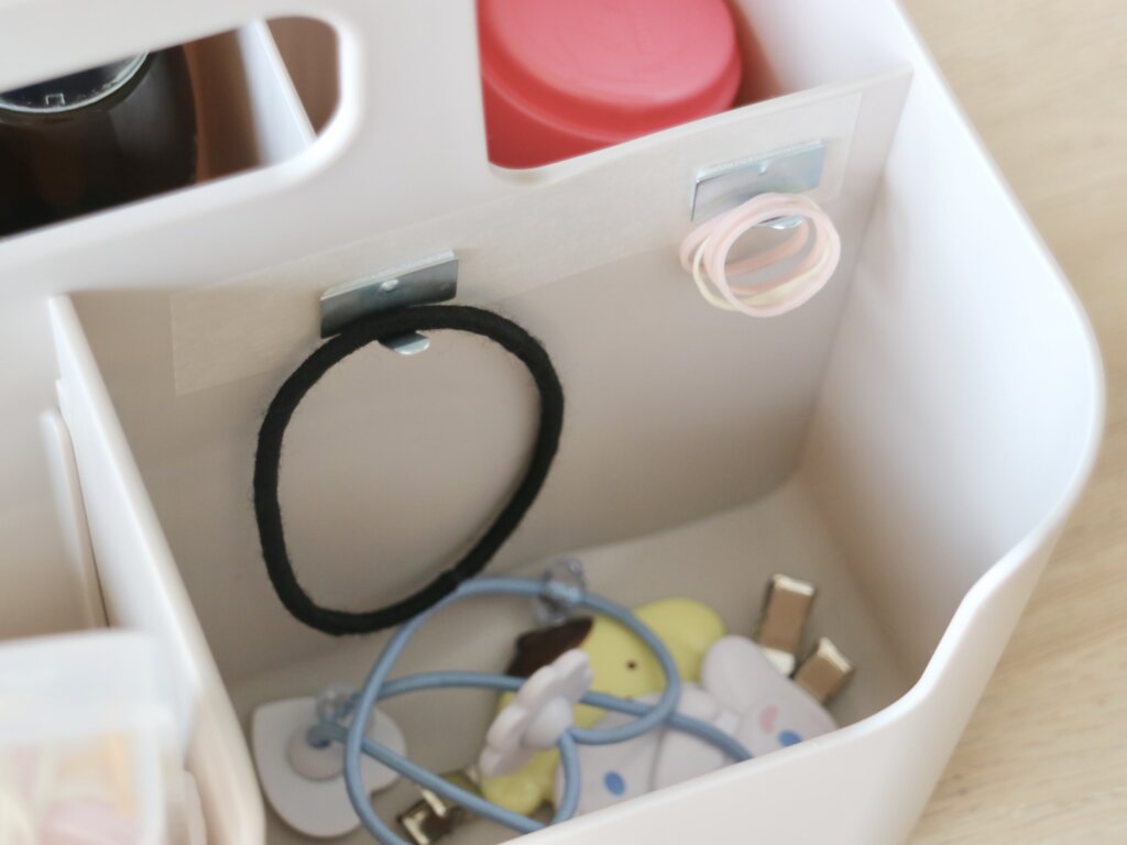 Amazon.co.jp: 小さな女の子のヘアアクセサリーオーガナイザー、女の子のヘアピース収納ボックス,3層子供用ヘアゴム収納ケース -防水帽子ケース、ステッカー6枚と寝室用ヘアゴム1パック付き : ビューティ