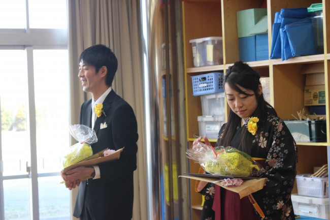 多忙な先生でもできる、卒業生へ「贈る言葉」を添えた写真入りメッセージカードブログフォトブック・フォトアルバム TOLOT