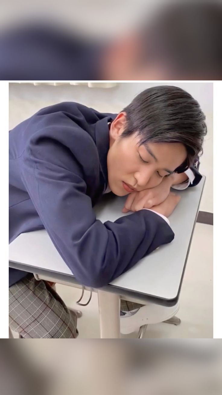 みっちーの寝顔特集！なにわ男子道枝駿佑みっちー - YouTube