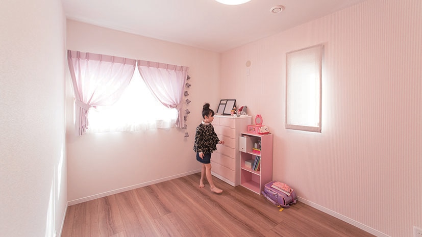 Pin by Natti Música, moda, accesorios on bedroom decorationPink kidsbedrooms, Baby girl bedroom, Kids bedroom designs