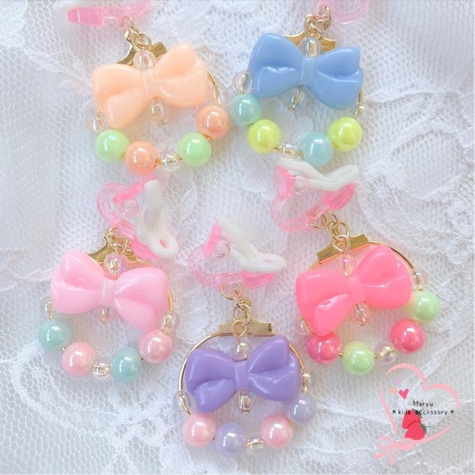 イヤリング カラースターイヤリング 女の子 可愛い 小学生 中学生 星 お揃い アクセサリー ノンホール かわいい アクセ 人気 定番 シンプル誕生日 プレゼント プチギフト 子供 こども こども用 誕生日プレゼント 贈り物 お誕生日 人気 おすすめ 景品 お返し お誕生日会