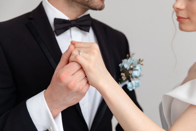 初心者向け 婚約指輪と結婚指輪の違いは？見た目の違いや相場も解説 - BRILLIANCE+ - ブリリアンスプラス