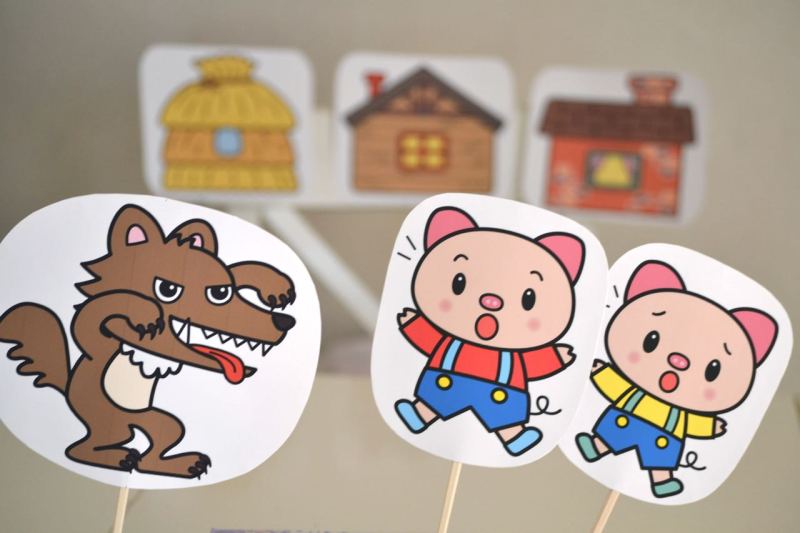 三匹の子豚 ペープサート - YUN21's GALLERYminne byGMOペパボ 国内最大級のハンドメイド・手作り通販サイト