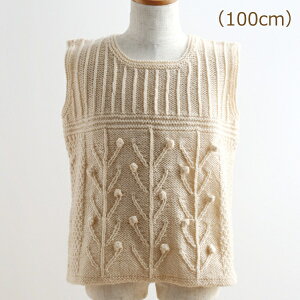 ショップ新着編み図いつもありがとうございます😊 ショップに、とじはぎなしの簡単Vネックベストの編み図、追加しました❣️首の所から裾に向かって編んでいって、とじはぎは一切必要ありません💕 引き返し編みなどの難しい技法は必要ないのに、肩下がりがきちんと