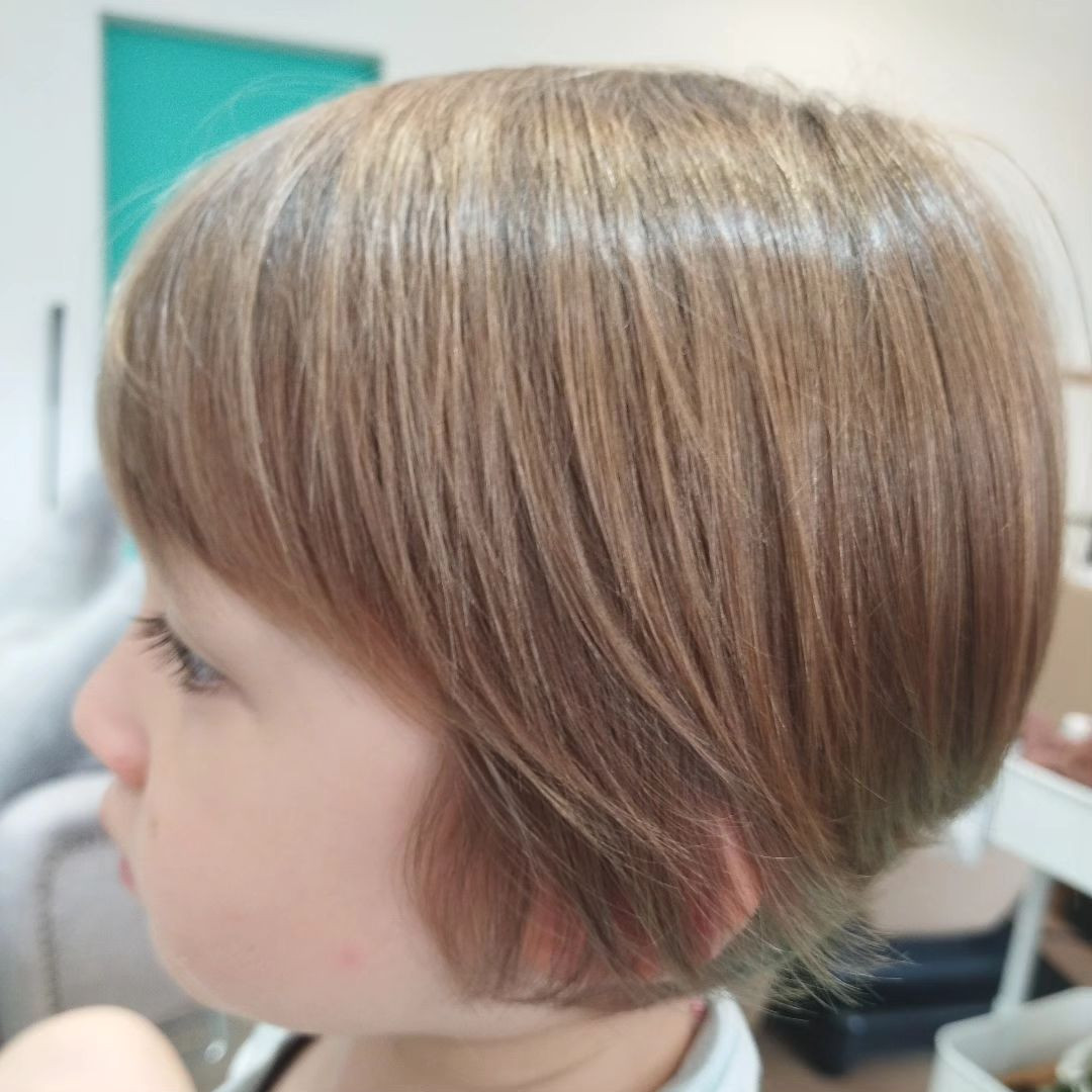 キッズカットで男の子も襟足さっぱり - メリーフヘア