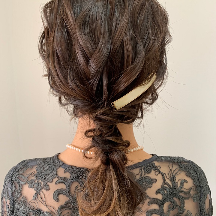 ロングヘア 結婚式お呼ばれヘアと基本マナーとは？ハナサチワンランク上のライフスタイルが叶うメディア