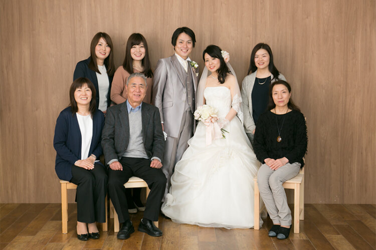 兄弟・姉妹は何を着る？家族衣装にふさわしい服装・マナーについて│ビアンベール三条ビアンベール from Arkbell