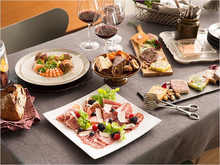 いまどきの女子会は家飲み派が主流!? ”おうち女子会”で使えるデリバリーレストラン7選 渋谷〜自由が丘編favy ファビー