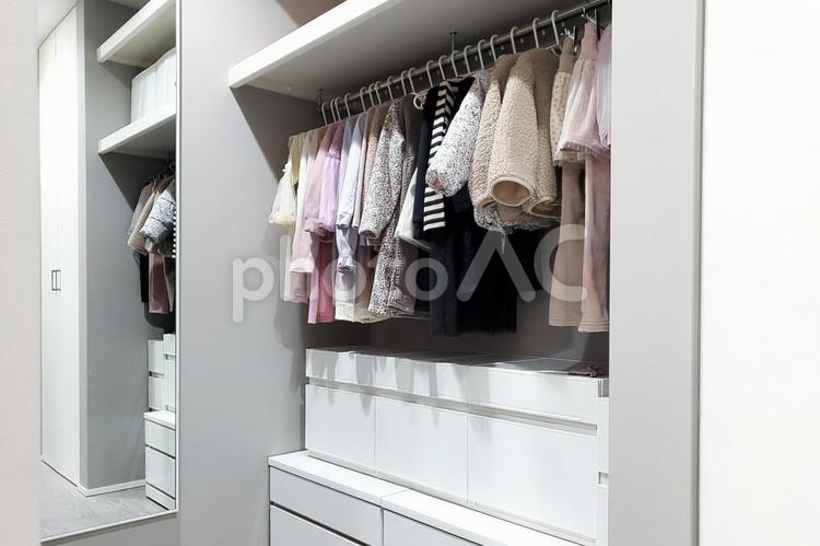 プロに聞く！子どもの洋服をきれいに収納＆保存するコツは？タスカジプラス