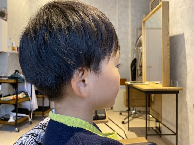 長めのツーブロックアシンメトリーキッズカット男子：L030854145アカラ ヘアアンドメイク 宇美 Akalahair&make のヘアスタイルホットペッパービューティ