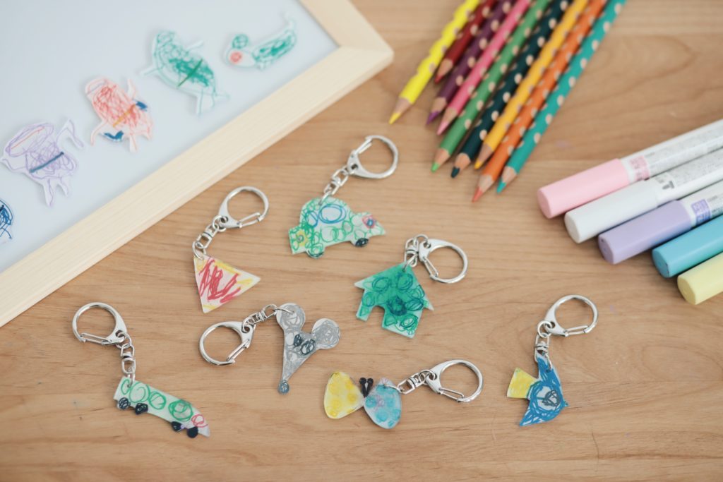 dショッピング おもちゃ プラ板遊び ガールプラ板 プラバン 知育玩具 キット 工作 手作り 子供 幼児 キッズ 5歳 男の子 女の子かわいい プラ版 色鉛筆 知育 玩具 キーホルダー オリジナル 小学生 低学年 プレゼントカテゴリ：クラフト系玩具の販売できる商品