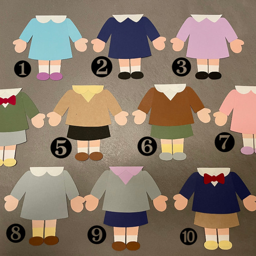 🌸🌸🌸そつえんおめでとう「卒園製作」 5歳児クラスの皆さんは、今日が最後の登園だった子も多いのでは？ 今年度最後の投稿は壁一面を彩る、卒園製作をご紹介します！😊存在感のある絵は、卒園児さんたちの等身大！こんなに大きくなりました😚 好きなポーズをして模造紙