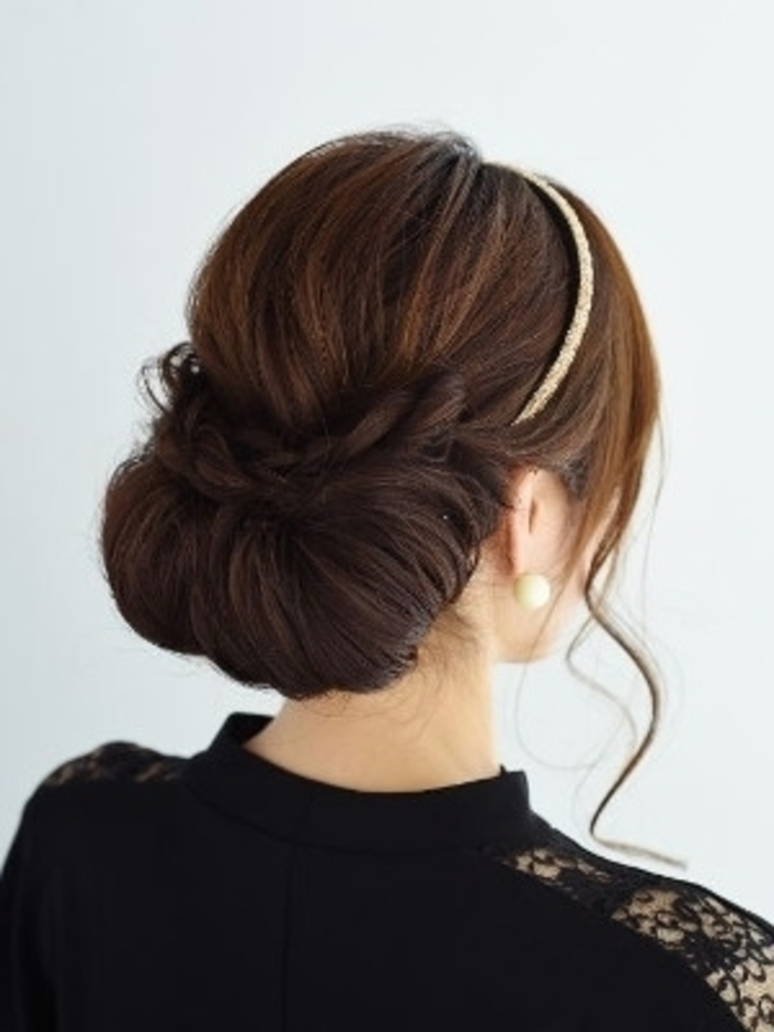 結婚式お呼ばれ 髪型完全ガイド「基本マナー」から「長さ別のおすすめヘアアレンジ」をご紹介コラムアトリエはるか公式サイト