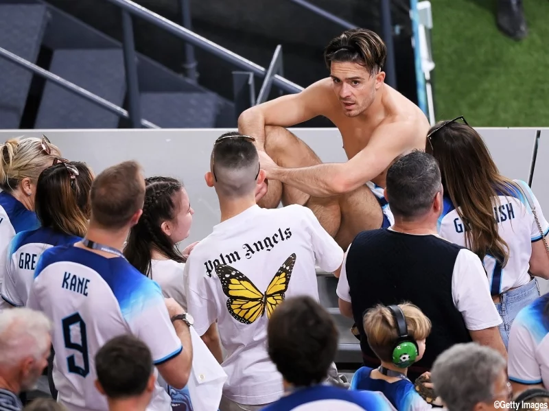 グリーリッシュ髪型のセンターパートに挑戦！海外ヘアスタイルとプレミアリーグを探索TikTok