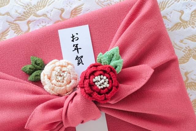 お年賀の金額はいくら？渡す相手別の相場を紹介！ – 豊洲の旬ギフト