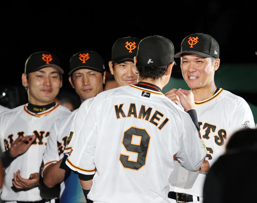 新企画12星 巨人で好きな亀井さん 阪神タイガースタイガース亀井善行亀井怒りの一振り屈辱の3打席連続敬遠12星 さTikTok