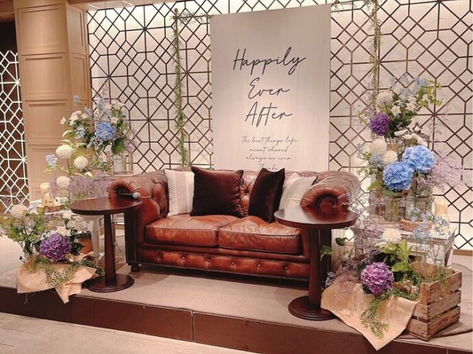 プレ花嫁必見！人気の「高砂ソファ」とは？おすすめのコーディネート例も紹介