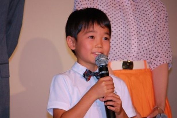 麻生久美子、子役の土師野隆之介の手紙に感涙！『ロック わんこの島』初日最新の映画ニュースならMOVIE WALKER PRESS