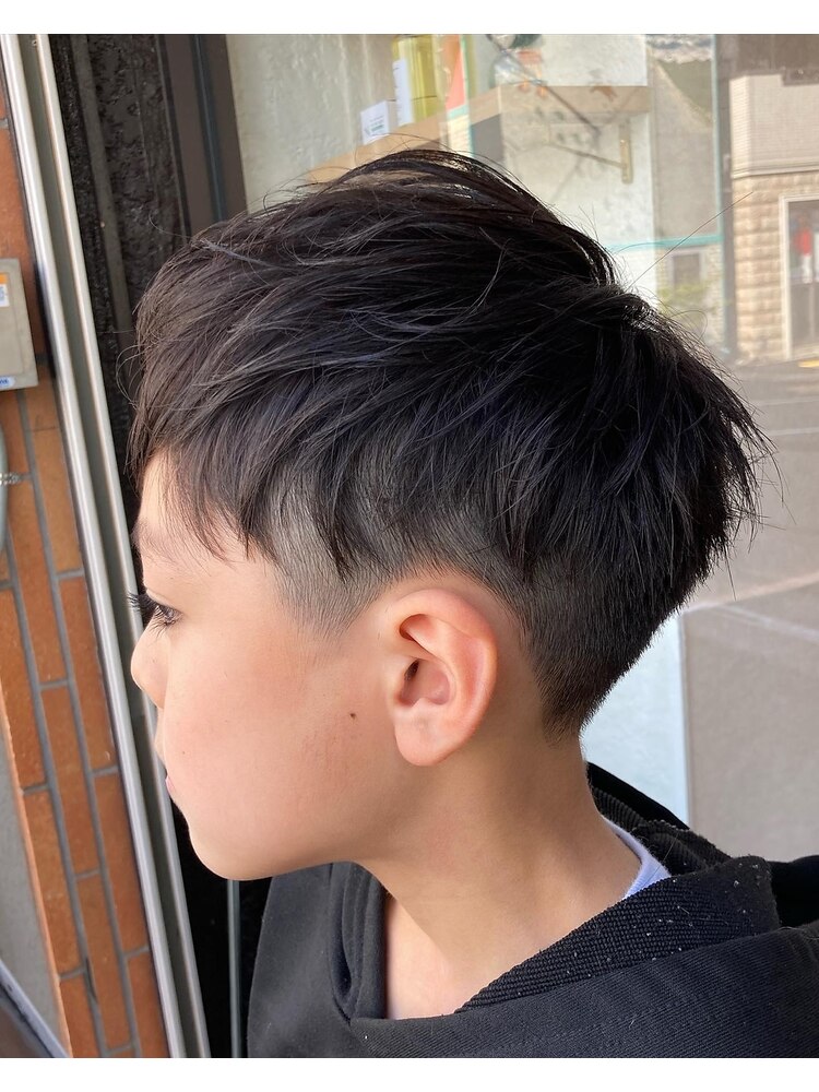MON PREFERE - モンペレフェレ -キッズカット いつも長めだけど初めてのツーブロック！ ＊* セットで前髪も立ち上げてみたよ🎶おろしてもカッコいいのです😎 ＊* *ツーブロック ツーブロ ツーブロック男子 キッズヘア 男の子髪型 アップバング MONPREFERE