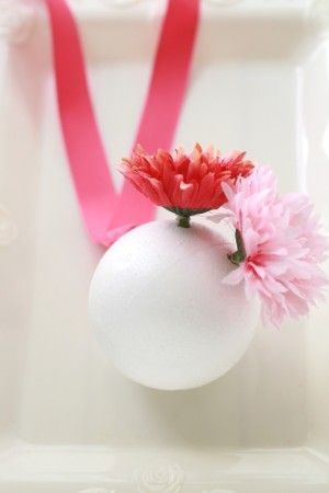 DIYも出来る♩和と洋が融合した『手まり風ボールブーケ』が可愛い