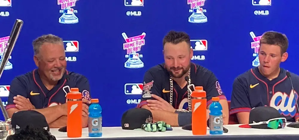 バービー、家族で散歩。夫から「景観法に抵触しそう」と服装にツッコミを入れられる⇒そのスタイルとは？ハフポスト アートとカルチャ