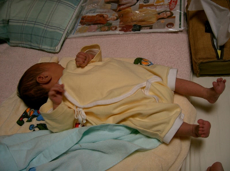 足ピーンが見られるのも今だけかな🥹 一つ一つの動作が可愛い💕3ヶ月ベビー可愛すぎる赤ちゃんのいる暮らし癒しの時間TikTok