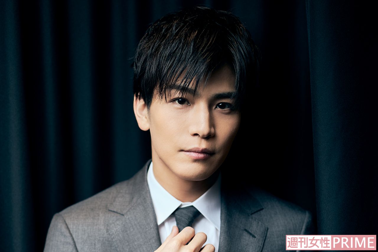 AMBUSH®×岩田 剛典による「誰もが切り開くことのできる未来へつながる窓」を表現したシャンパンを使ったASMR映像公開株式会社AMBUSHのプレスリリース