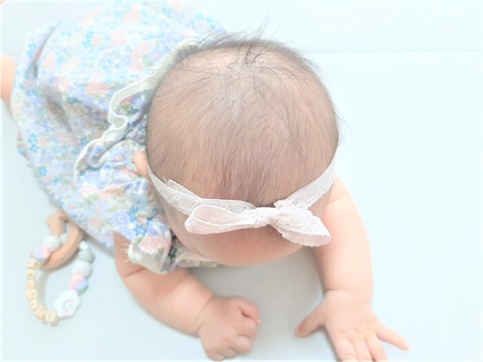 ベビーヘアバンド」でおしゃれに変身！初心者さんも挑戦しやすい、簡単な作り方をご紹介キナリノ