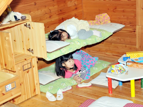 子どもの興味に応えて変わる2歳児の保育室―保育園の遊び環境を考える ４遊ぶgood us グッドアス