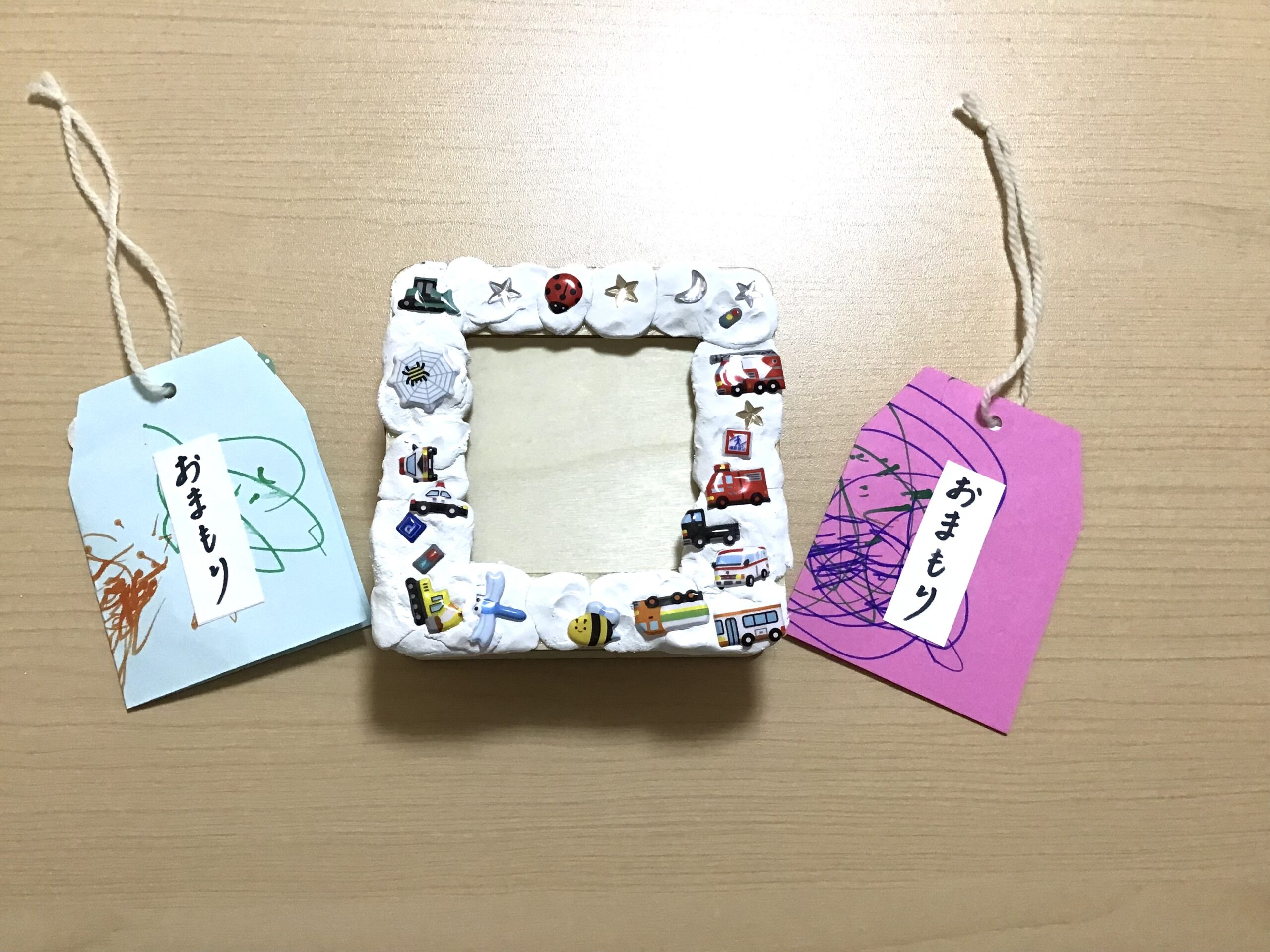 だいち、そよかぜ組 敬老の日のはがき製作にじいろ保育園ブログ