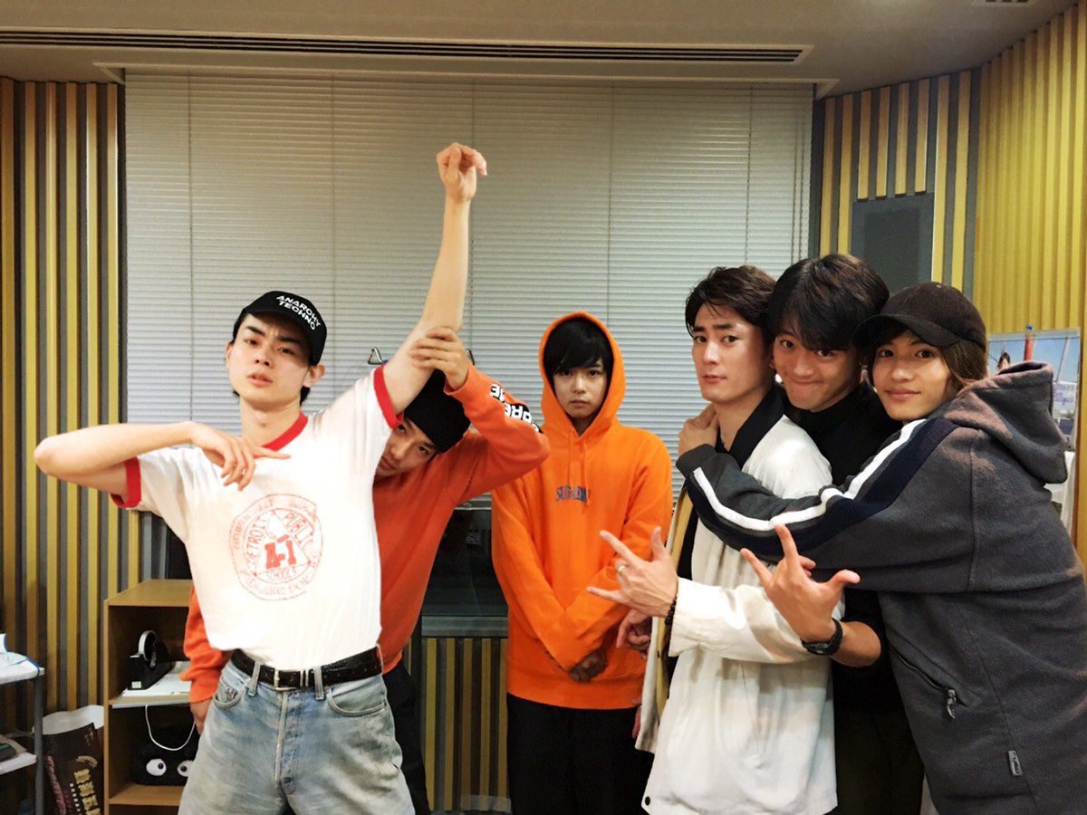 男子校の”姫ポジ”の実態をその姫本人が描いた漫画がとてもリアル「定位置はみんなの膝の上」「生存競争がとても過酷」 - Togetter