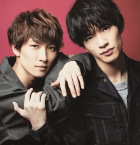 深澤辰哉と渡辺翔太はなぜ悪友と呼ばれる？なべふかが「悪友コンビ」と