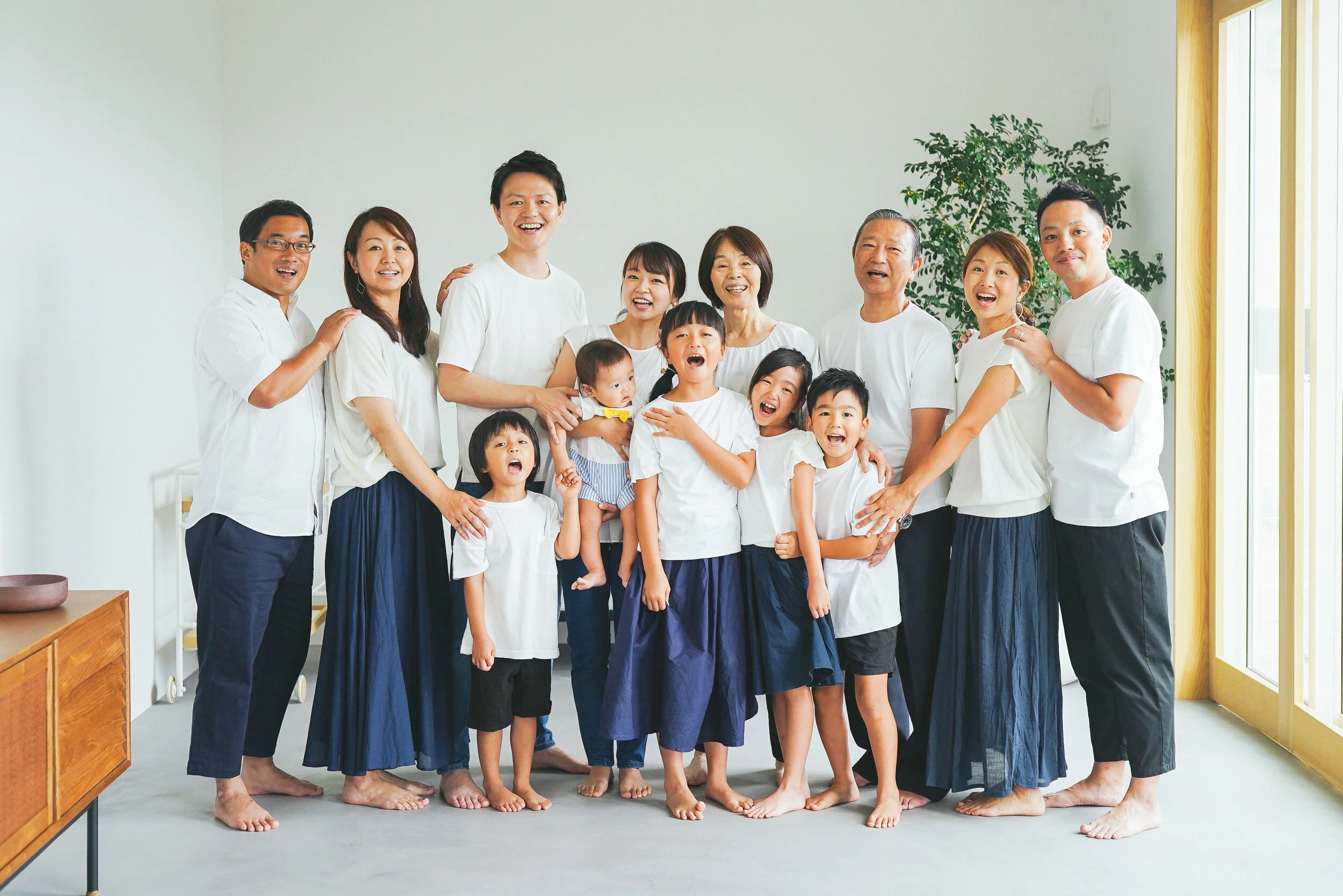 家族写真をおしゃれに撮るポイントは？服装や構図、撮影場所や撮り方まで解説フォトスタジオ ハピスタ 家族写真・子供写真・七五三