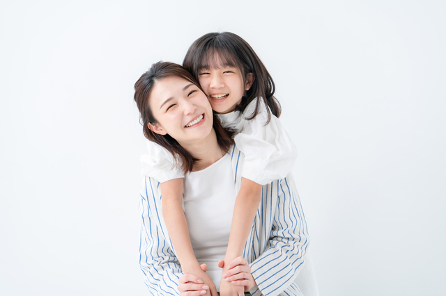 夢占いで「好きな人に抱きしめられる夢」の37つの意味を私の感想と共に徹底解説！電話占い当たるちゃん by セレーネ