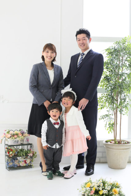 おしゃれパパは卒業式で何を着ていくの？フォーマルかカジュアルかのどちらがいいかについても紹介！ - オーダースーツSADA